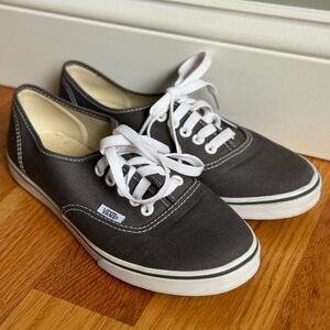Grey Vans Sneakers (Women’s 8, Men’s 6.5)
